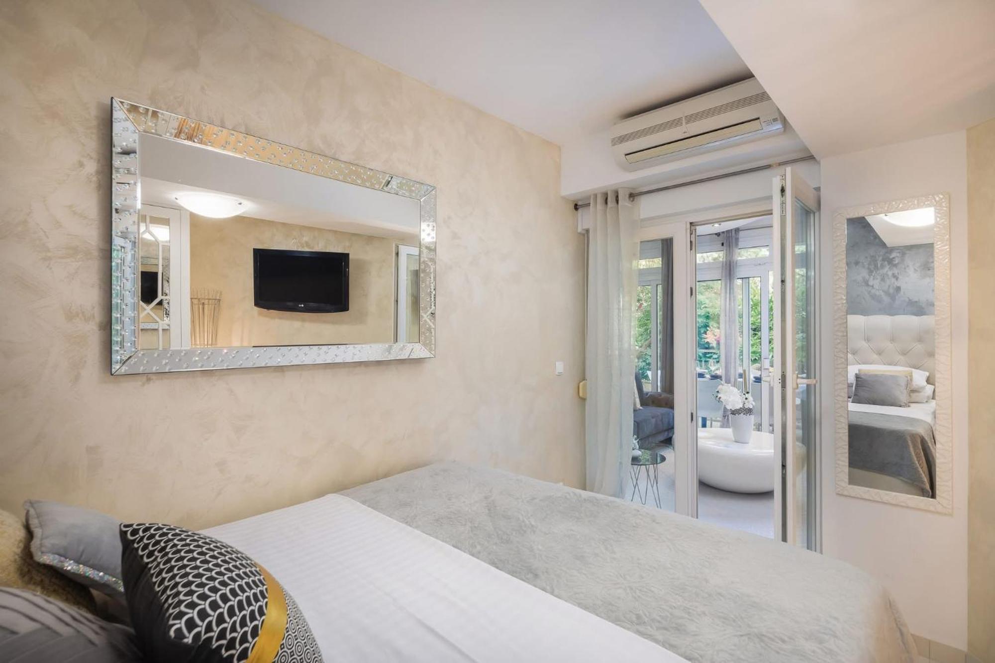 Beachfront Apartment Romilda Макарська Екстер'єр фото